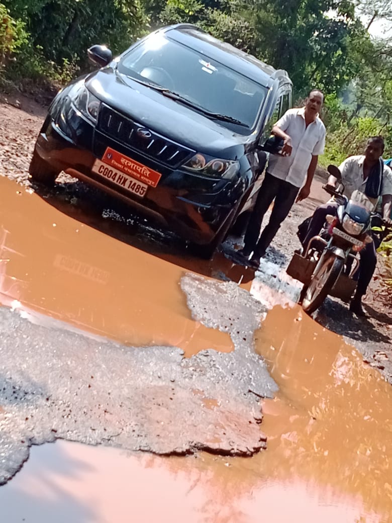 रायपुर : सीमेंट फैक्ट्री की अनदेखी से ग्रामीणों का जीना हुआ बेहाल