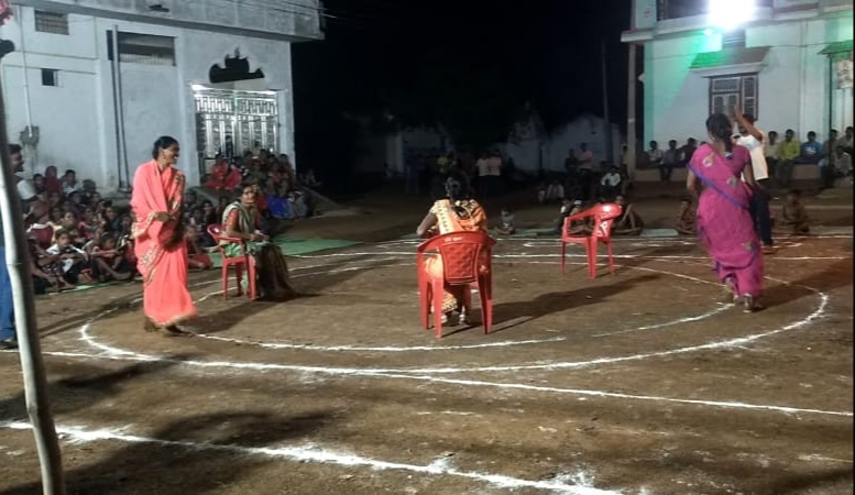 रायपुर : मोहगांव मे धूमधाम से मनाया तीजा का पर्व