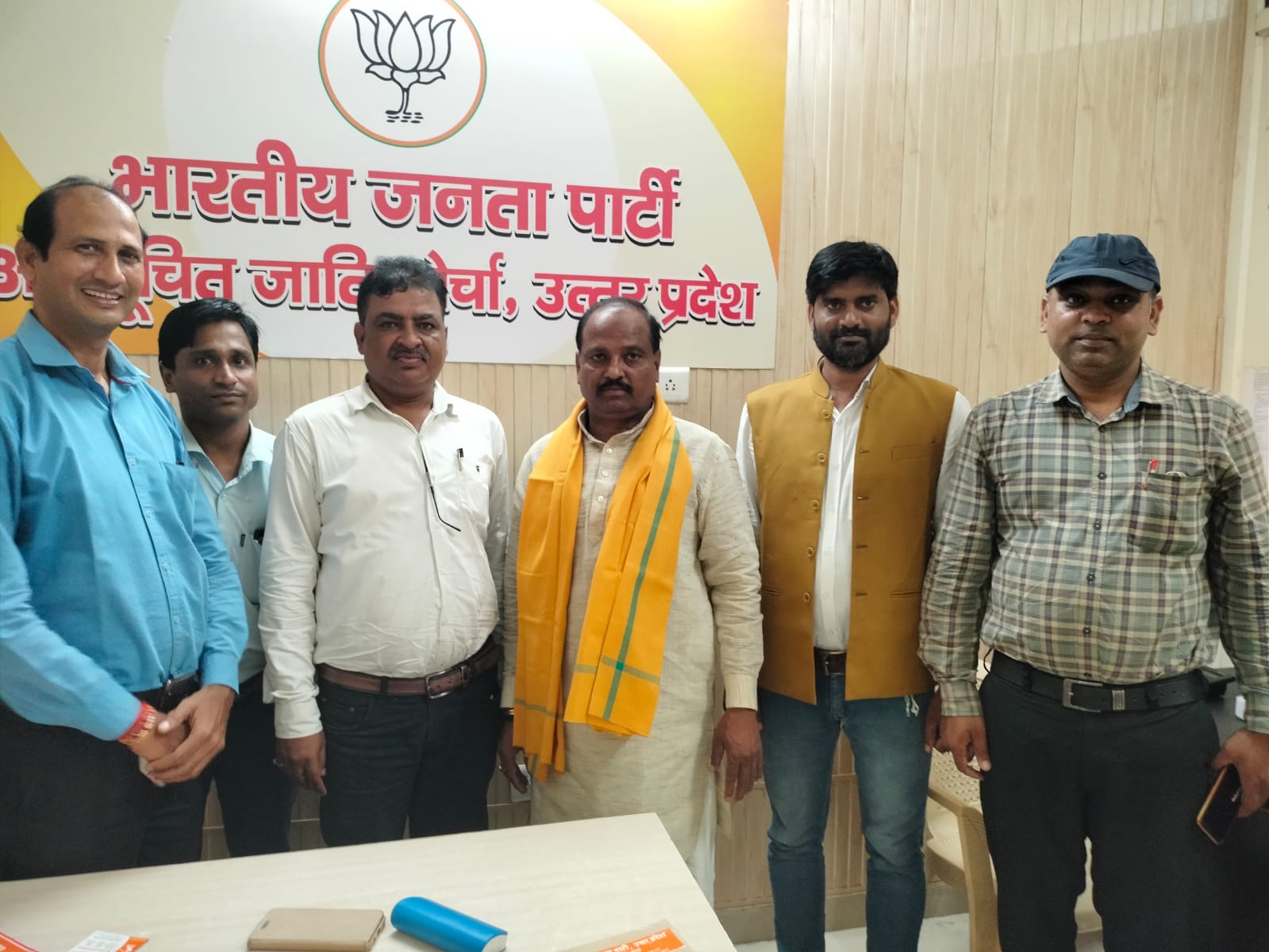 लखनऊ:भारतीय एकता युवा मोर्चा ने बीजेपी प्रदेश कार्यालय में नेताओं से की मुलाकात