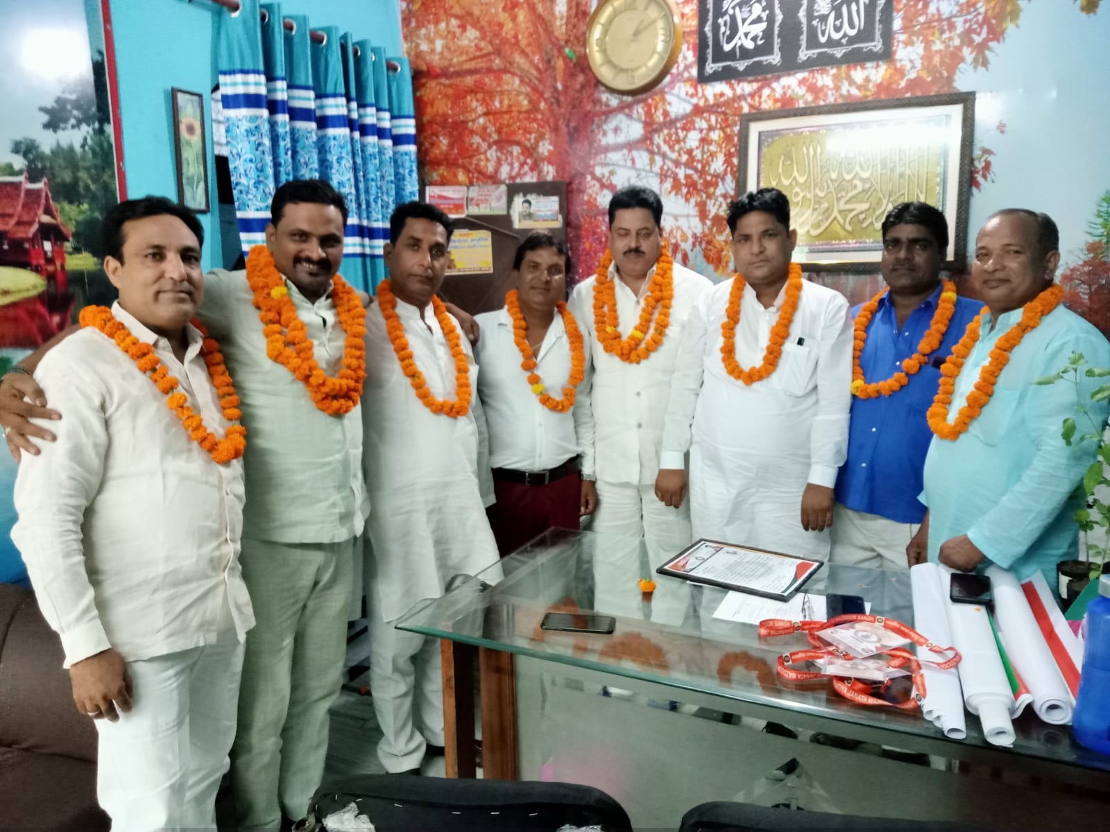 बरेली:भारतीय जनता मजदूर संघ के कार्यकर्ता को नियुक्ति पत्र देकर सम्मानित किया