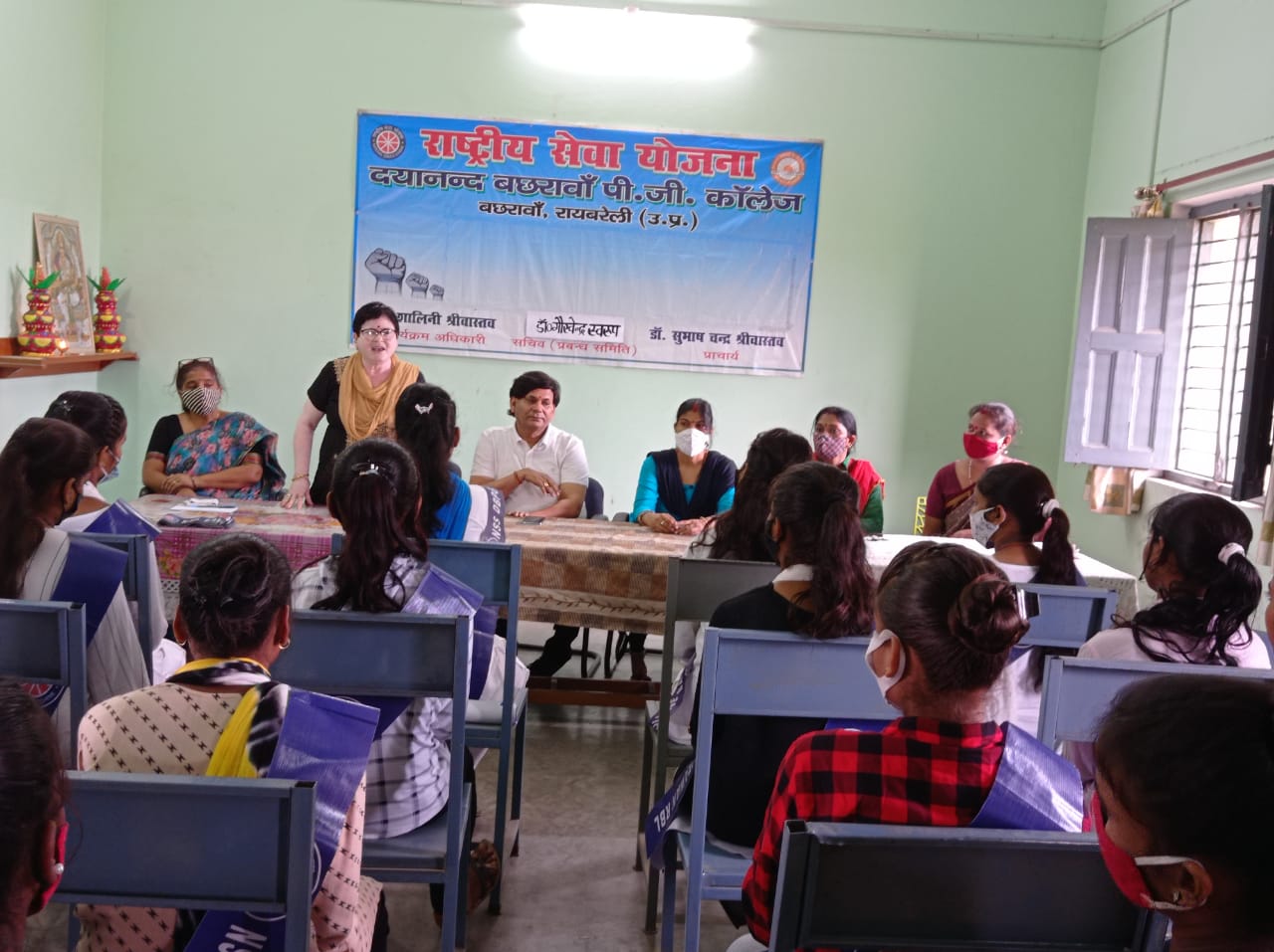 रायबरेली: बछरावां में राष्ट्रीय सेवा योजना यूनिट द्वारा पोषण माह के अंतर्गत एक संगोष्ठी तथा पोस्टर प्रतियोगिता का आयोजन किया गया