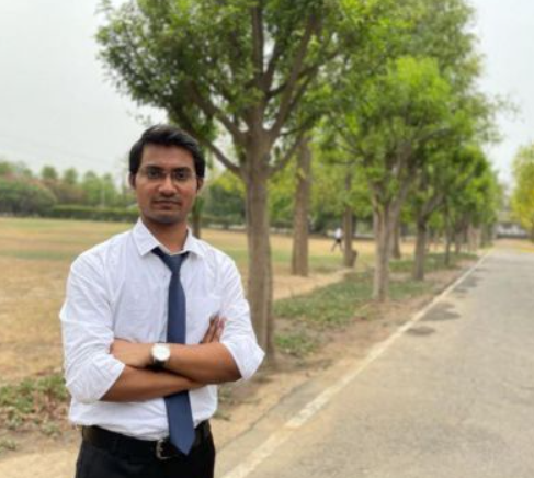 शुभम बने यूपीएससी टॉपर, बोले, नहीं था यकीन की इस बार कर पाऊंगा