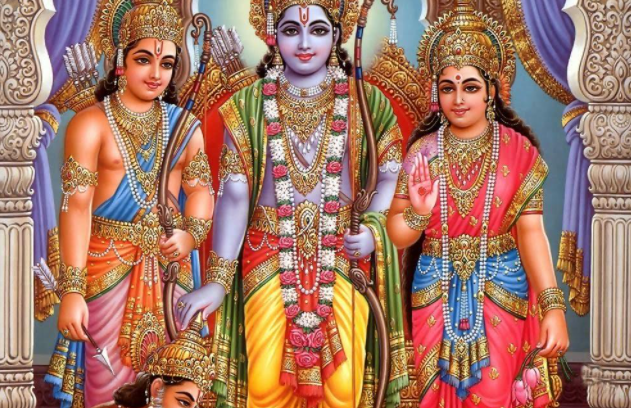पीलीभीत : रामलीला मेले में उमड़ रही भारी भीड़