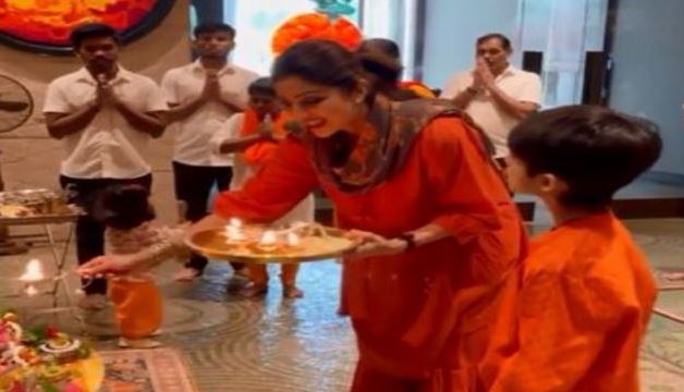बच्चों के साथ शिल्पा शेट्टी ने शेयर किया पूजा , फैंस कर रहे तारीफ