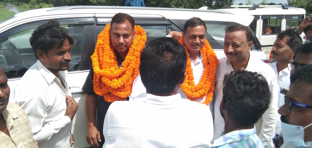 जौनपुर:अखिल भारतीय कुर्मी क्षत्रिय महासभा द्वारा आयोजित प्रदेश भ्रमण (अन्नदाता रथयात्रा) का जौनपुर में हुआ भव्य स्वागत