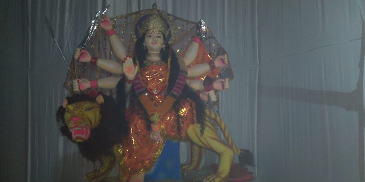 रायपुर:- जय महामाया दुर्गत्सव समिति बहेसर में किया गया मां अम्बे की स्थापना