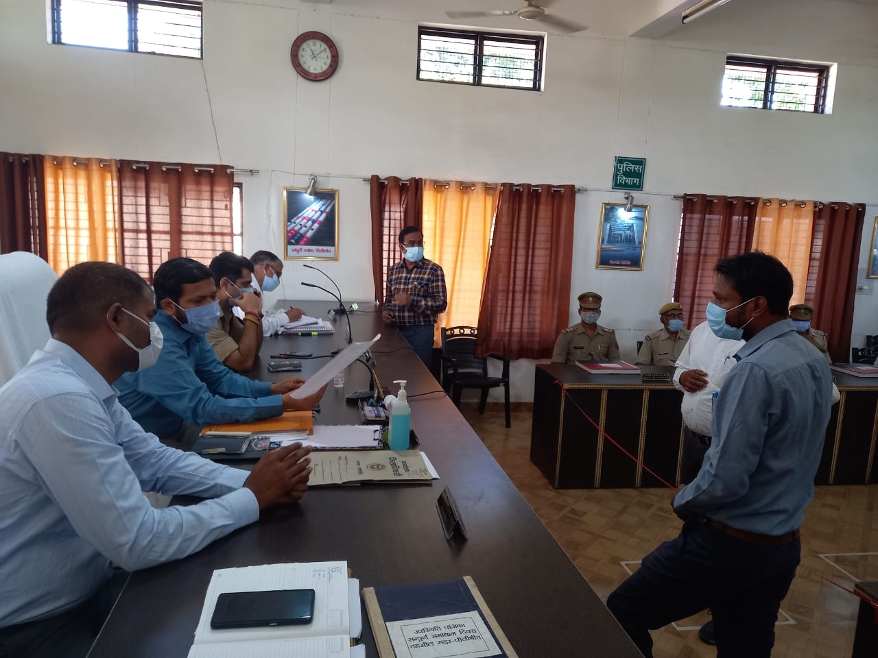 पीलीभीत: सम्पूर्ण समाधान दिवस में आई 31 शिकायतों में से 18 शिकायतों का मौके पर कराया गया निस्तारण।
