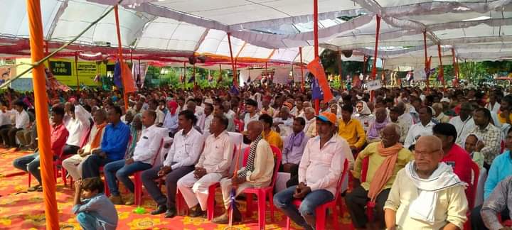 जौनपुर:अपना दल के कार्यकर्ताओं ने मनाया सोने लाल पटेल की परिनिर्वाण दिवस,हजारों कार्यकर्ता रहे उपस्थित
