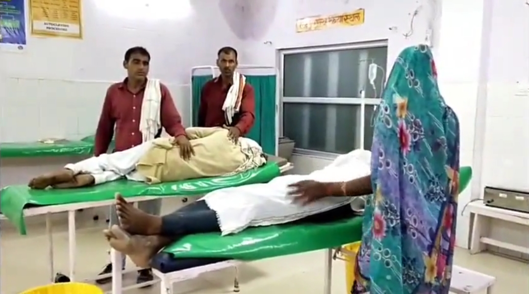 इटावा: उदी बाईक फिसलने से दो लोग घायल