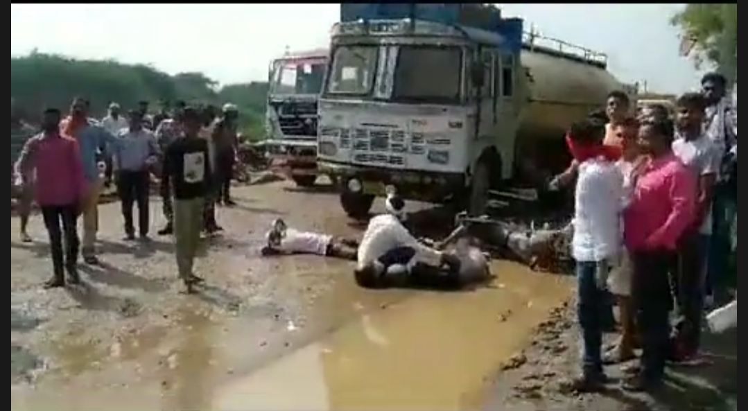 इटावा :उदी NH2 ग्वालियर जाने वाली मार्ग पर बनरहे गड्ढे  मौत का शिकार
