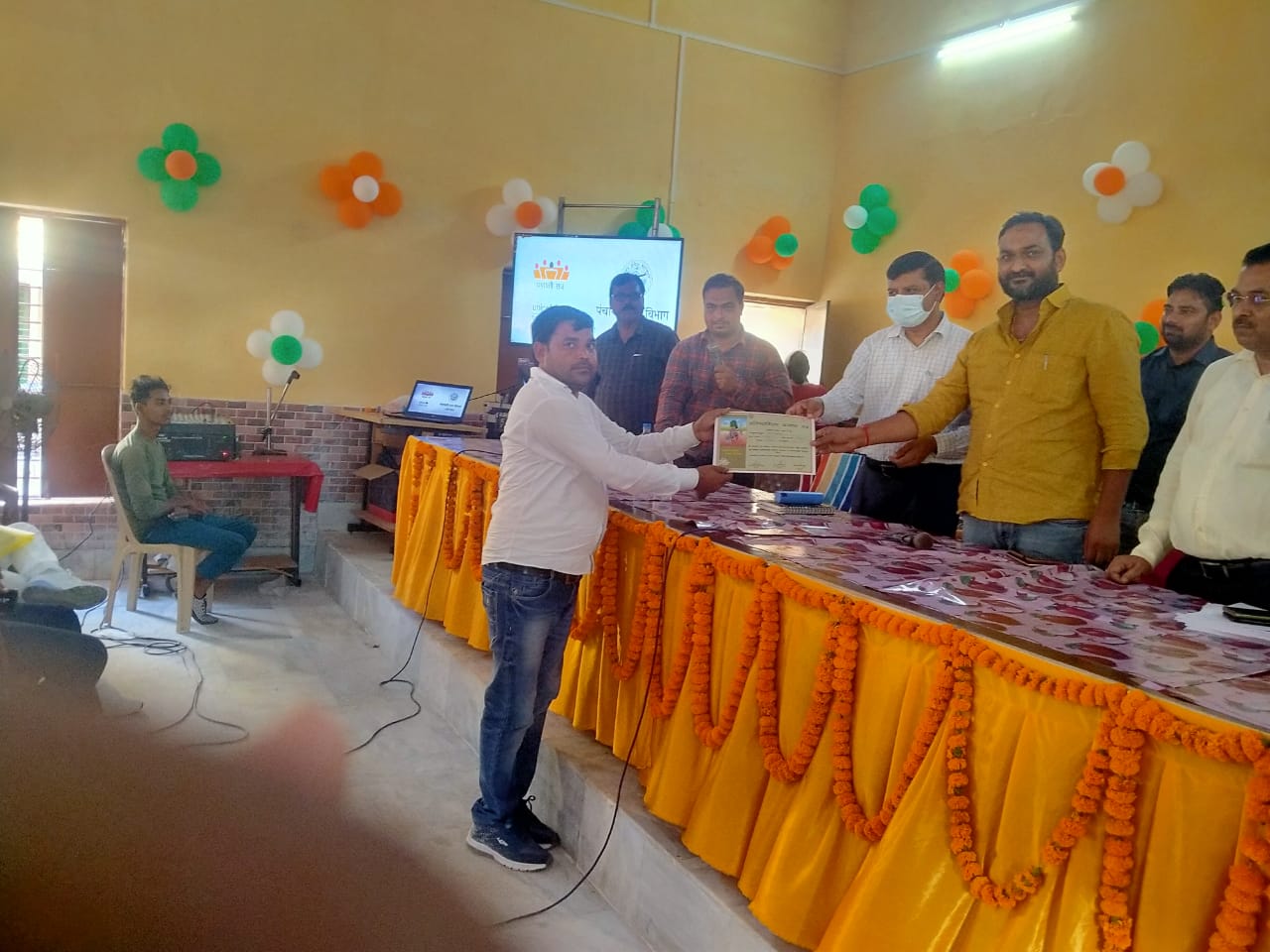 कासगंज: विकास खंड सभागार कक्ष सिढ़पुरा में पंचायती राज विभाग द्वारा ग्राम प्रधानों को एक दिवसीय प्रशिक्षण दिया गया