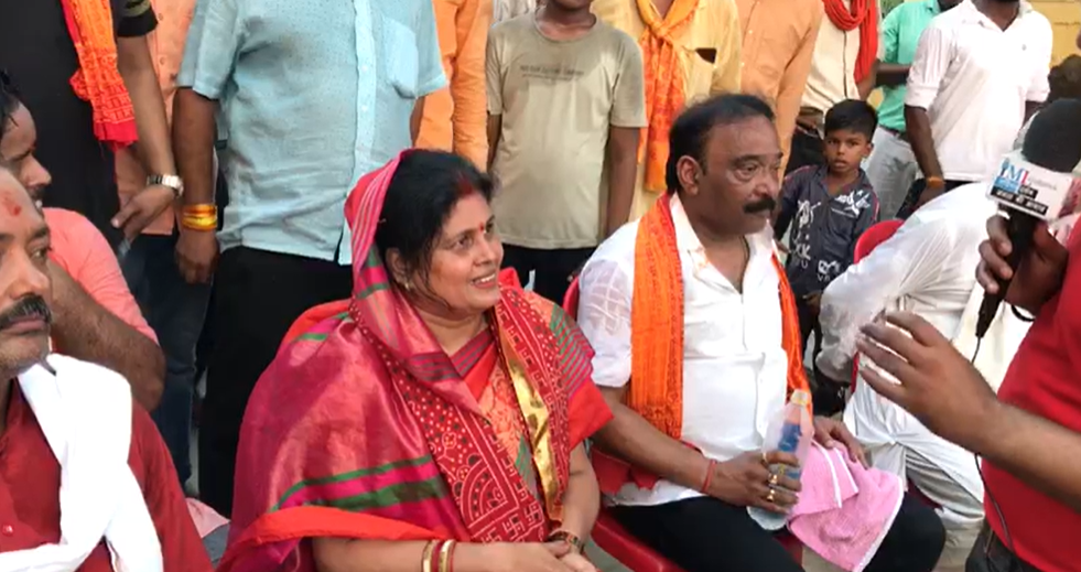 जौनपुर: राम नवमी के अवसर पर  मड़ियाहू शहर में श्री राम लक्ष्मण रथ यात्रा निकाली गई