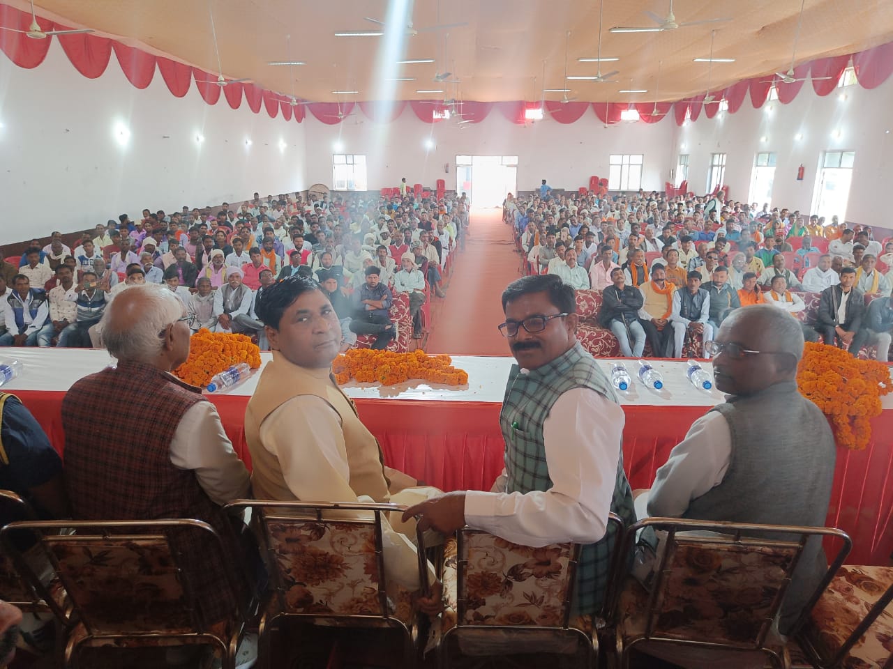 पीलीभीत:  जलकुम्भी से उत्पाद बनाने की प्रक्रिया, अन्य समूहों को भी प्रशिक्षित करने हेतु दिए गये सम्बन्धित अधिकारियों को निर्देश।