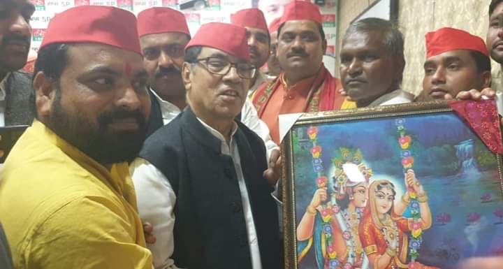 समाजवादी नेता किरणमय नंदा का जनपद मैनपुरी में जोरदार स्वागत
