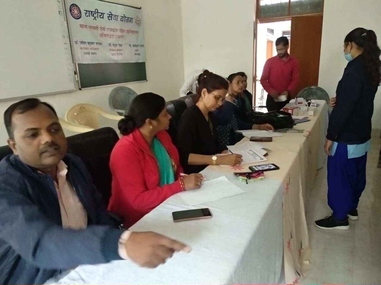 आगरा: मतदाता जागरुकता रैली एवं स्वास्थ परीक्षण/परामर्श एवं चिकित्सा शिविर का हुआ आयोजन