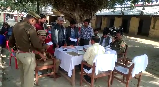 बरेली - पुलिस एवं लेखपाल संयुक्त रूप से मिलकर ओरिजनल भू माफियाओं की कमर तोड़े :एसडीएम आँवला।