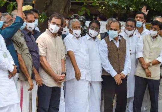संसद भवन से विजय चौक तक एकजुट होकर  विपक्ष कल मार्च निकालेंगे सदस्य