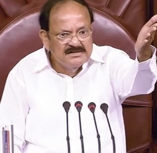 वेंकैया नायडू बोले- सांसदों के निलंबन पर सुलह का रास्ता निकालें