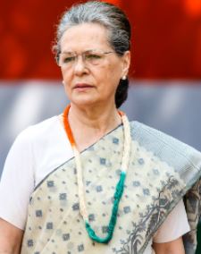 सोनिया गांधी ने किसानों और सांसदों के निलंबन पर  किया सरकार पर हमला, बताया अपमानजनक