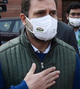 राहुल गांधी के विदेश जाने पर फैला अफवाह , सुरजेवाला बोले- वो निजी दौरे पर हैं,