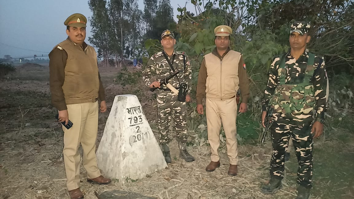 पीलीभीत  :आगामी विधानसभा चुनाव के मद्देनजर भारत नेपाल सीमा को चेक किया ।