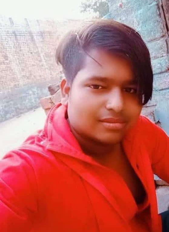 बरेली आँवला बिसोली रोड पर अज्ञात वाहन ने बाइक को मारी टक्कर युवक की मौके पर हुई मौत।