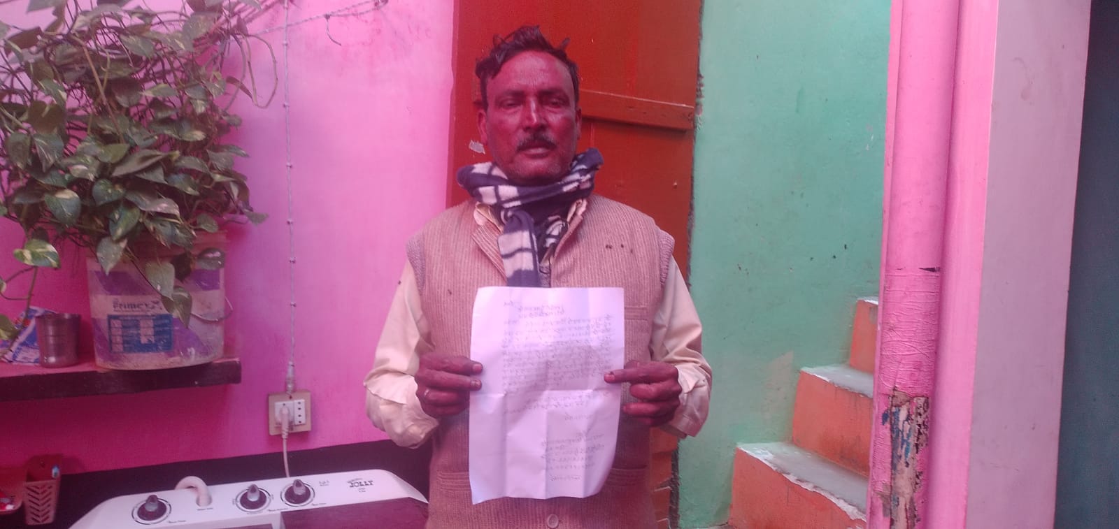 बरेली-घर के दरवाजे कुंडी तोड़ निकाले आभूषण