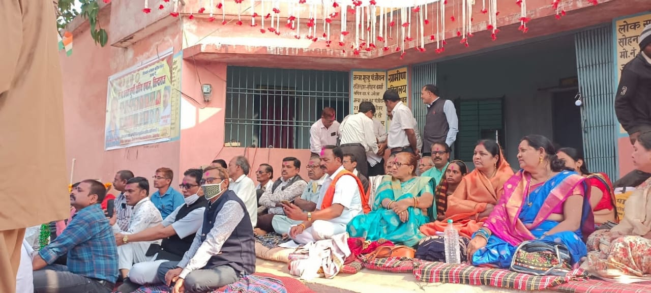 रायपुर:- नवदम्पत्तियों द्वारा संबंध विच्छेद का प्रस्ताव पीड़ादायक -ठाकुर रामजोता बैठक में 17 प्रकरण निराकृत
