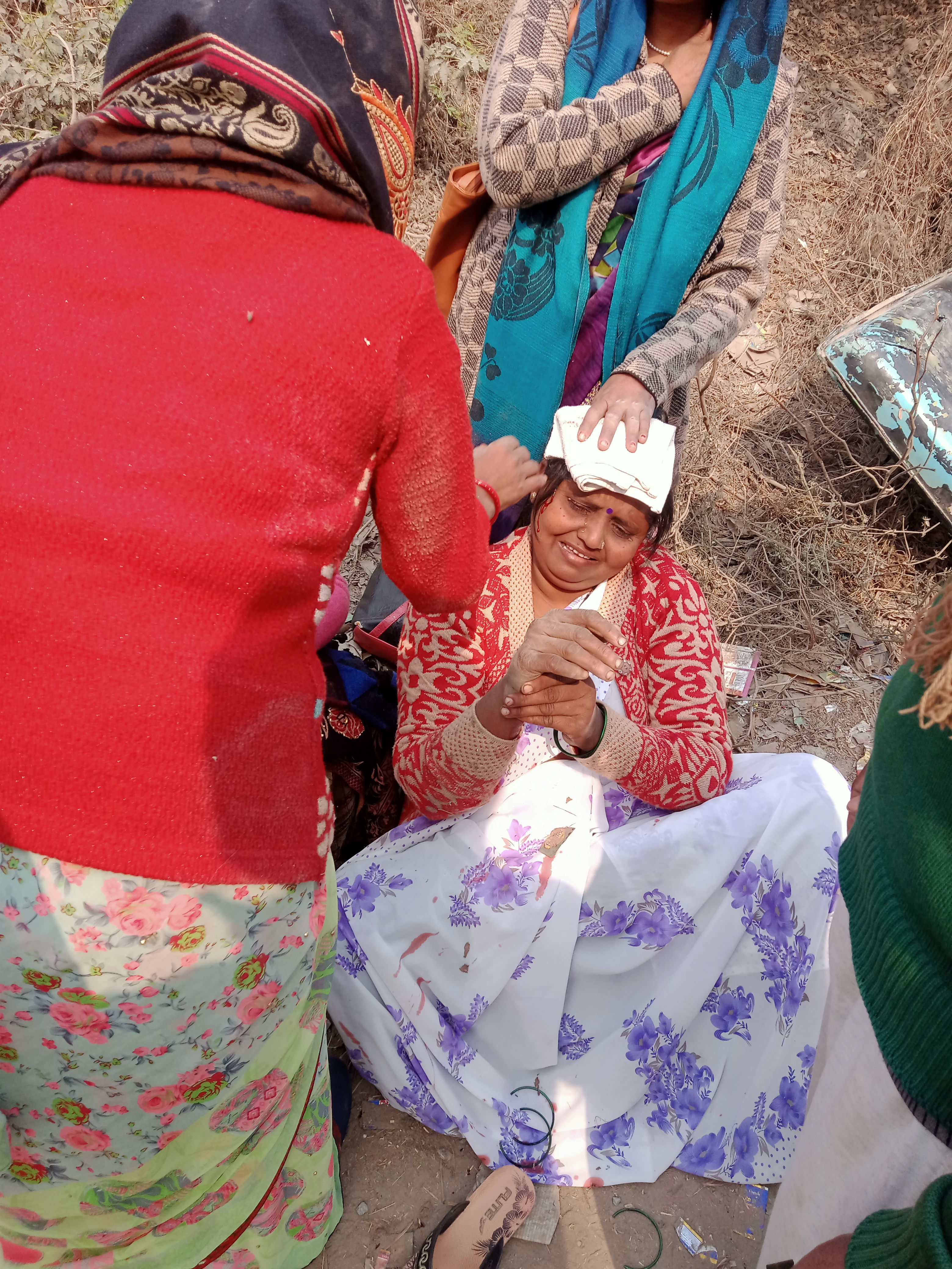 जौनपुर: ई रिक्शा पलटने से महिला हुई घायल