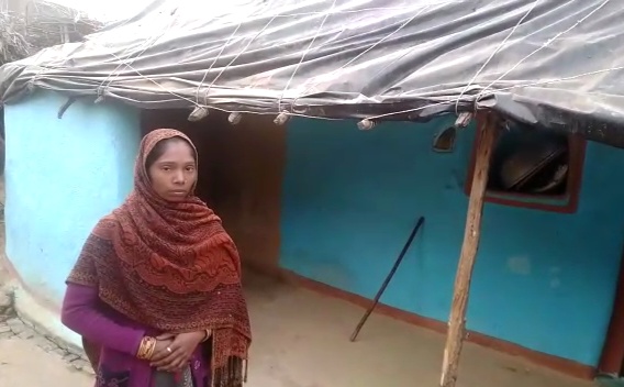 बरेली - शादी का झांसा देकर, 2 साल से करता रहा यौन शोषण नहीं सुन रही सिरौली थाना पुलिस दर दर भटक रही महिला।
