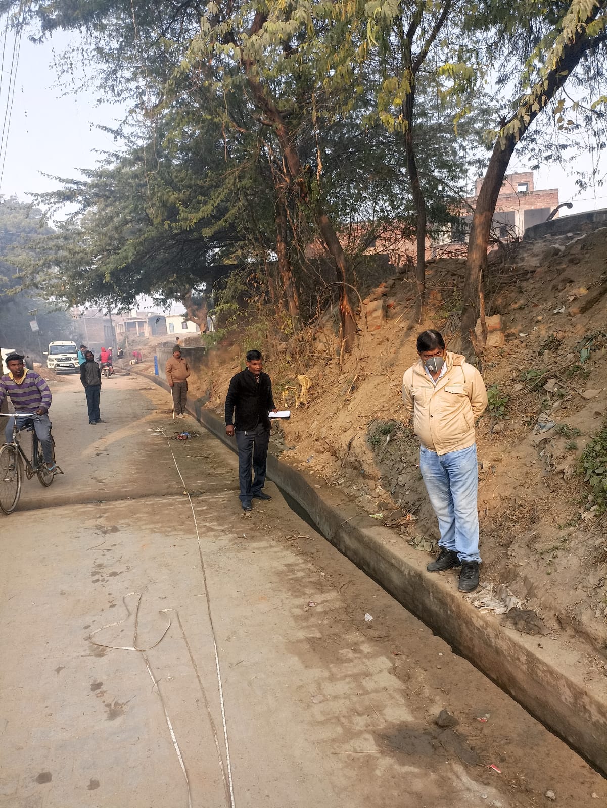रायबरेली : निर्माण कार्यों का निरीक्षण कर परखी गुणवत्ता