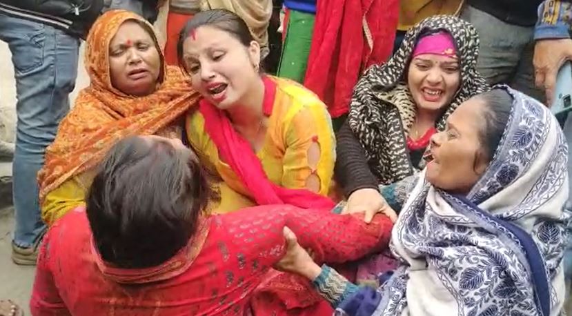 कासगंज- स्कूली छात्रा की संदिग्ध परिस्थितियों में गोली लगने से मौत