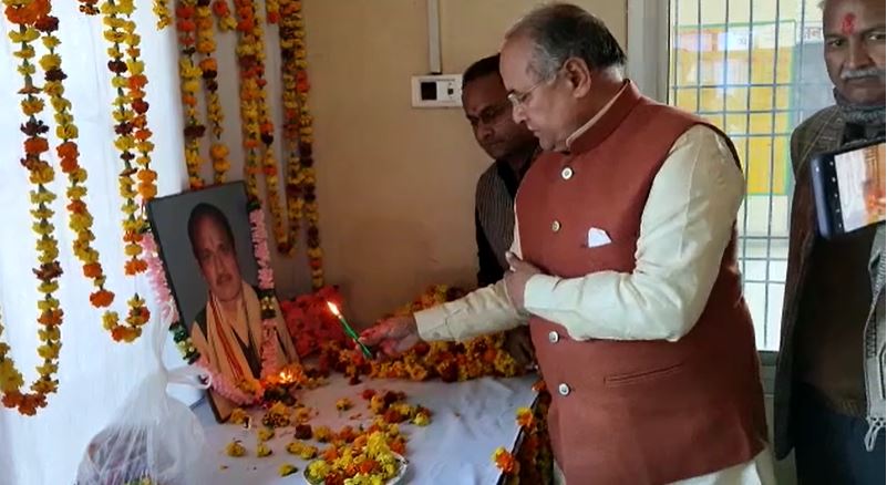 मैनपुरी : व्यापारी नेता एवं दुर्गा शोभायात्रा के संस्थापक उमेश चंद्र वर्मा की 20वीं पुण्यतिथि मनाई गई