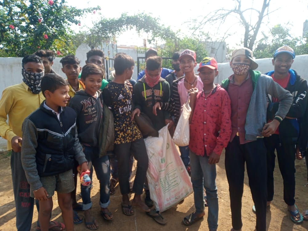 रायपुर:- छेरछेरा… माई कोठी के धान ला हेर हेरा: आज मनाया गया छत्तीसगढ़ का लोक पर्व ‘छेरछेरा पुन्नी