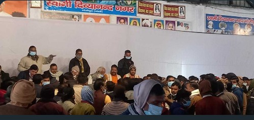 बरेली-भाजपा के चेहरे ने उड़ाई आचार संहिता की धज्जियां