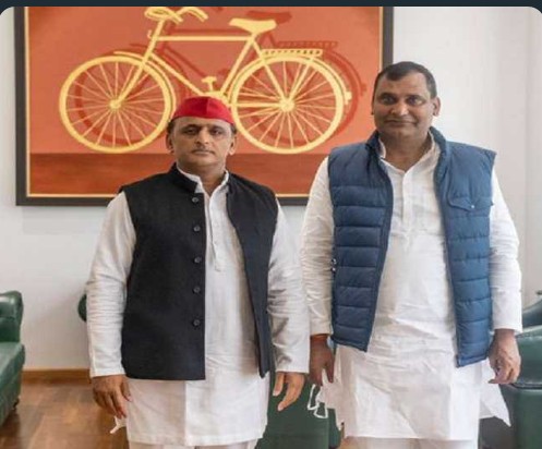 बरेली-भाजपा का दामन छोड़,सपा में शामिल हुए शर्मा जी,आंवला में बड़ी सियासी गर्माहट