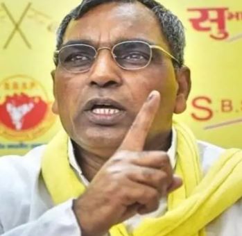 राजभर ने लगाया बेटे के नामांकन के दौरान बदसलूकी का आरोप,