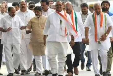 कांग्रेस ने बनाया दलबदल से बचने के लिए खुफिया प्लान