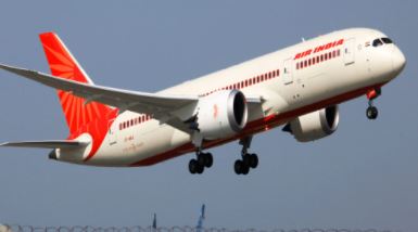 एयर इंडिया की विशेष फ्लाइट यूक्रेन से दिल्ली लौटी , करीब 242 यात्रियों की हुई है वापसी