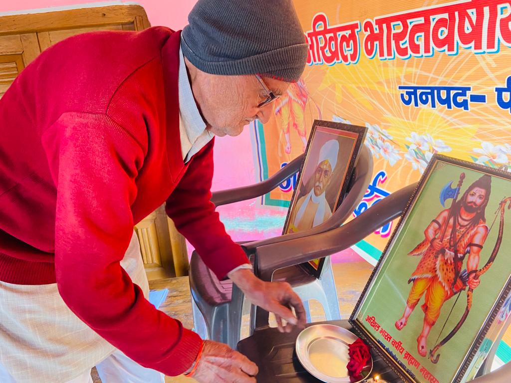 पीलीभीत- अखिल भारतवर्षीय ब्राह्मण महासभा युवा के ब्लॉक अध्यक्ष बने ग्राम रम्पुरा के पण्डित अजय कुमार शर्मा जी।