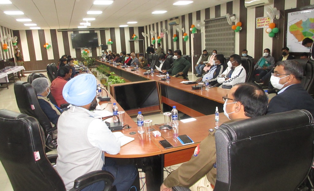 सीतापुर : जिला विधिक सेवा प्राधिकरण ’’श्री कुलदीप कुमार-द्वितीय’’ की अध्यक्षता में अण्डर ट्रायल रिव्यू कमेटी की बैठक आयोजित की गयी