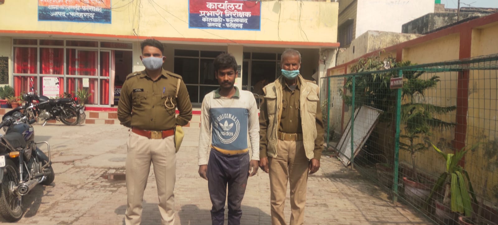 फर्रुखाबाद :शातिर अपराधी तमंचा सहित हुआ गिरफ्तार