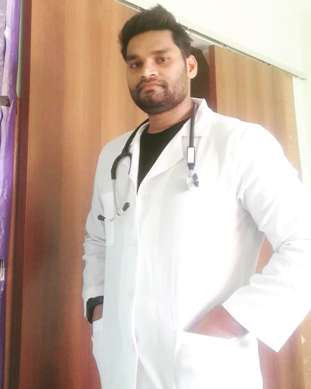 जौनपुर:युक्रेन में मेडिकल की पढ़ाई करने गए चंद्रजीत मौर्य के घर वापसी को लेकर परिवार परेशान