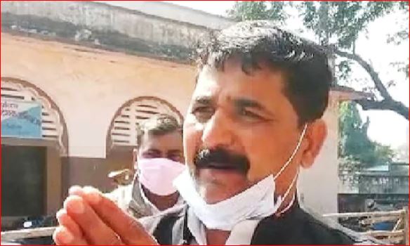 देवरिया : 24 घंटे के भीतर कटा टिकट तो बागी हुए समजवादी पार्टी के नेता प्रदीप यादव,भरा निर्दलीय  पर्चा