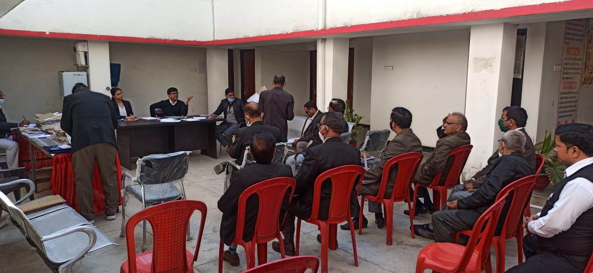 बहराइच : मोटर दुर्घटना तथा पारिवारिक वादों में लोक अदालत में निस्तारण हेतु आयोजित पहली प्री-ट्रायल बैठक सम्पन्न