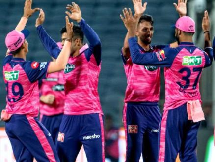 अंक तालिका में  बैंगलोर की जीत के बाद हुआ बदलाव, टाप पर है विस्फोटक कप्तान की टीम