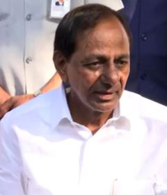 रघुनंदन राव  ने कहा केसीआर भारत के संविधान का सम्मान नहीं करते, खुद लिखना चाहते हैं: