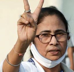 ममता बनर्जी को अधीर रंजन चौधरी ने बताया पागल, कहा-कांग्रेस नहीं होती तो ममता पैदा न होती