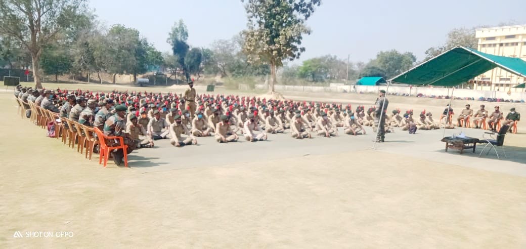 फर्रुखाबाद-12 यूपी बटालियन एनसीसी फतेहगढ़ के कमांडिंग आफिसर कर्नल रोमिल शर्मा के दिशा निर्देशन में एन सी सी की बी सर्टिफिकेट परीक्षा हेतु ( सी ए टी सी- 51) एनसीसी कैंप, आर्मी पब्लिक स्कूल फतेहगढ़ में प्रारंभ किया गया