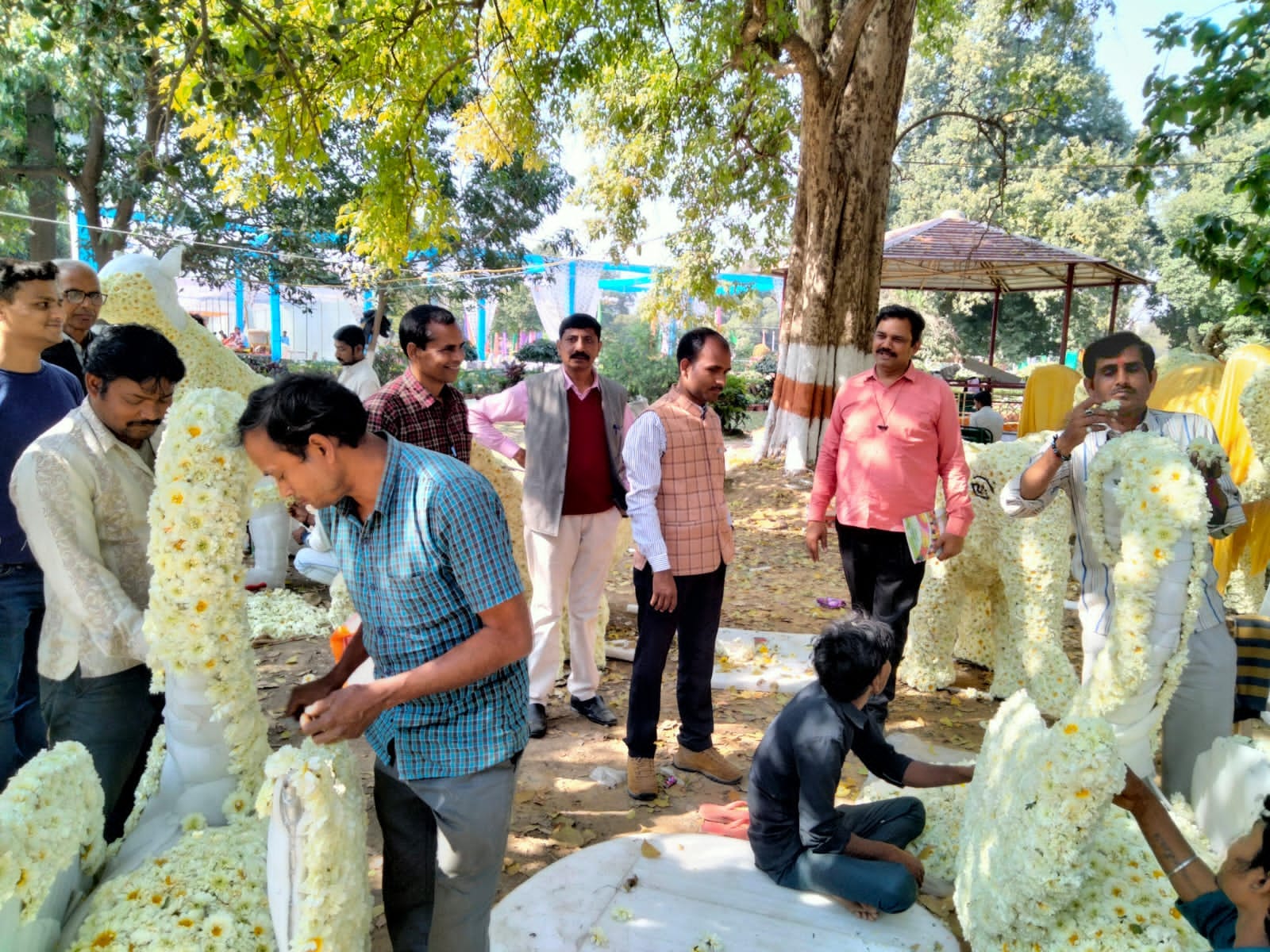प्रयागराज: आज से शुरू होगी तीन दिवसीय पुष्प प्रदर्शनी। चंद्र शेखर आजाद पार्क प्रयागराज में